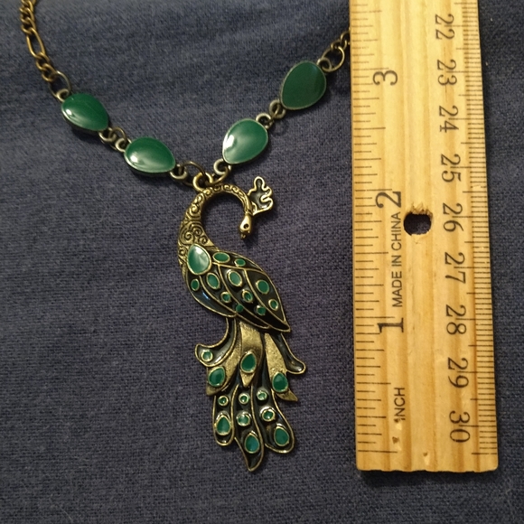 3 for💲25🌟 Peacock 🦚 necklace Antique-Brass & Green enamel bird - Picture 5 of 7